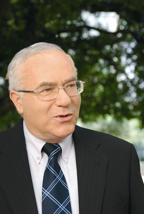 פרופסור צבי